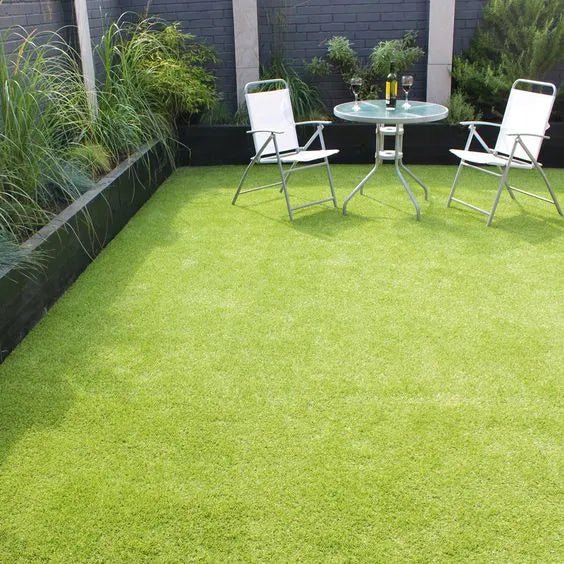 Tips for Homeowners with Synthetic Grass Yard - Aloro Group