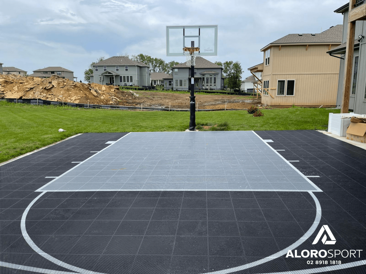 Easi - Court Advantage Plus Grey - Black (10.16m x 7.42m) - Aloro Group